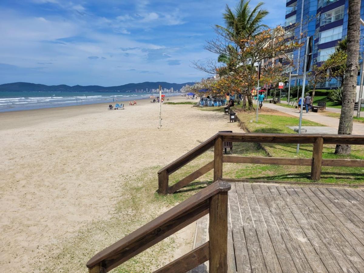 Apto 200 metros da praia 03 quartos com ar condicionado Itapema Exterior foto